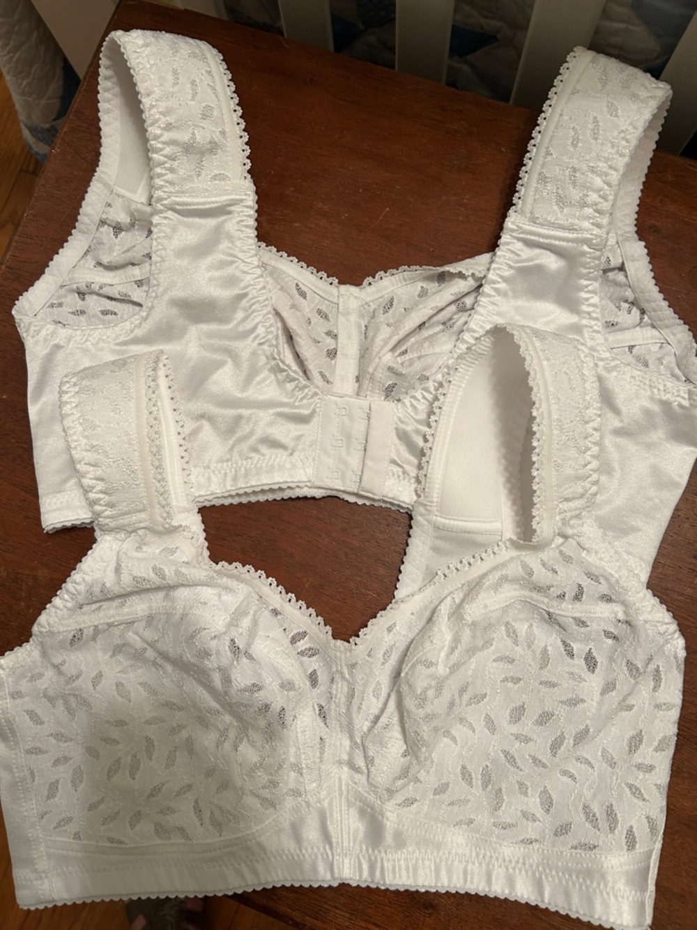 White Lace Full-Coverage Comfort Bras